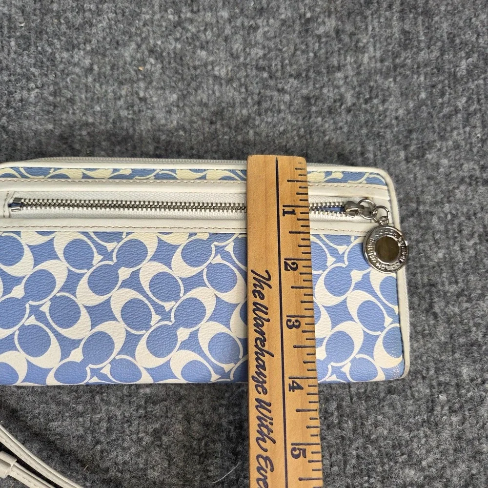 Coach Logo Light Blue & White Zip Around Wristlet Wallet Signature C y2K